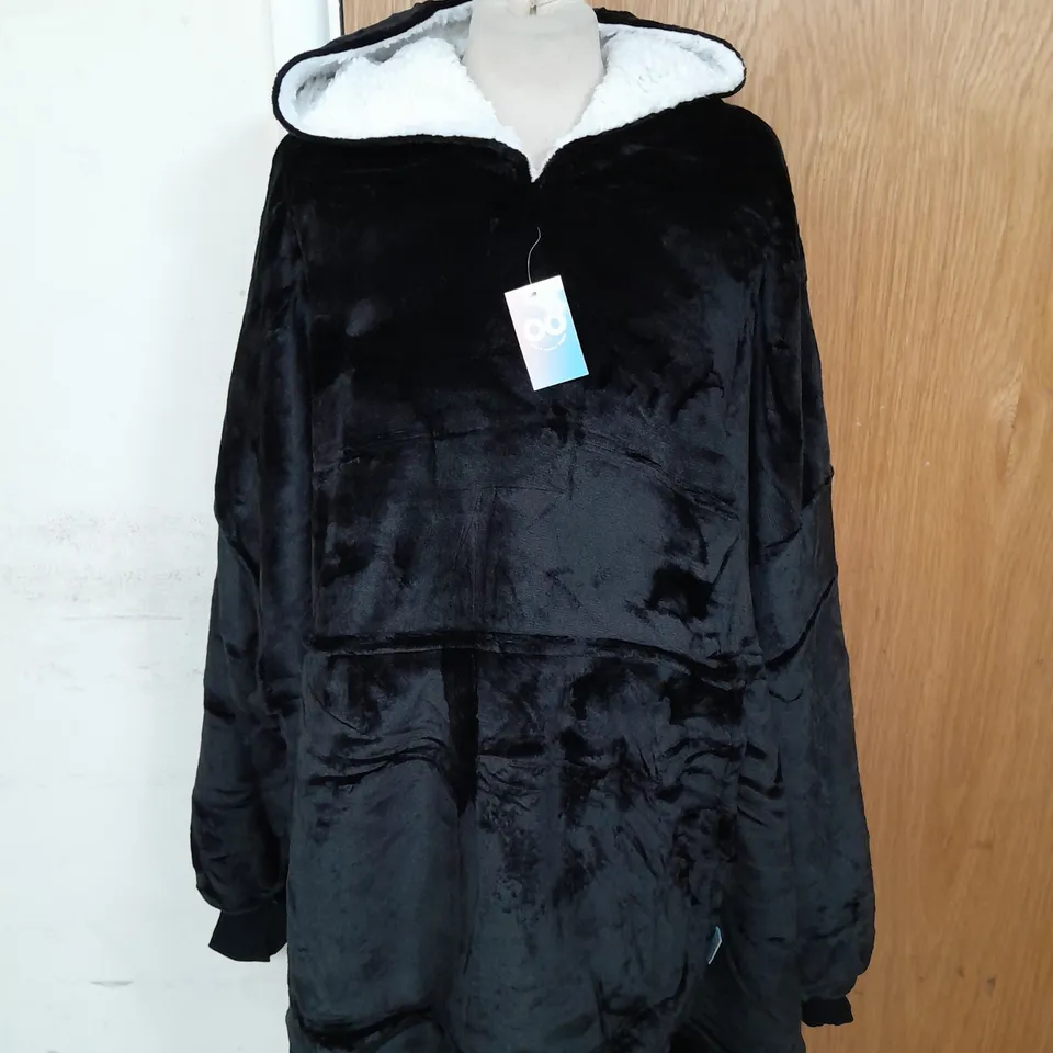 THE OODIE SOFT FLEECE HOODIE IN BLACK ONE SIZE