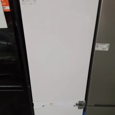 RUSSELL HOBBS LOW FROST WHITE 60/40 FRIDGE FREEZER - UNPROCESSED RAW RETURN