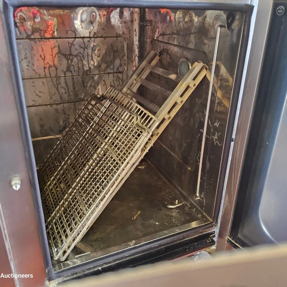 MKN FKGCOD115T0017 GAS 10 GRID COMBI OVEN ON STAND