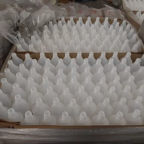 PALLET CONTAINING A VERY LARGE QUANTITY OF BRAND NEW 750ML SPRAY BOTTLES - NO TOPS