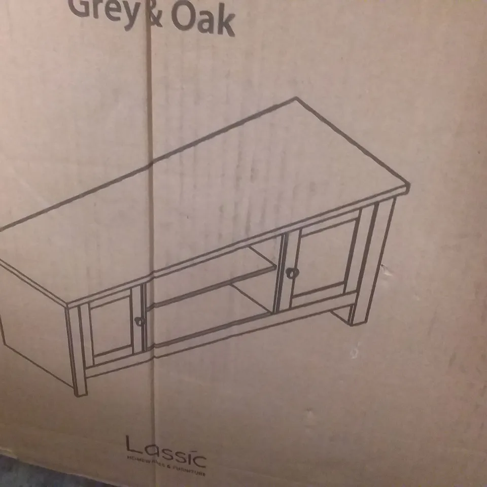 BOXED ARLINGTON 2 DOOR TV UNIT - GREY & OAK