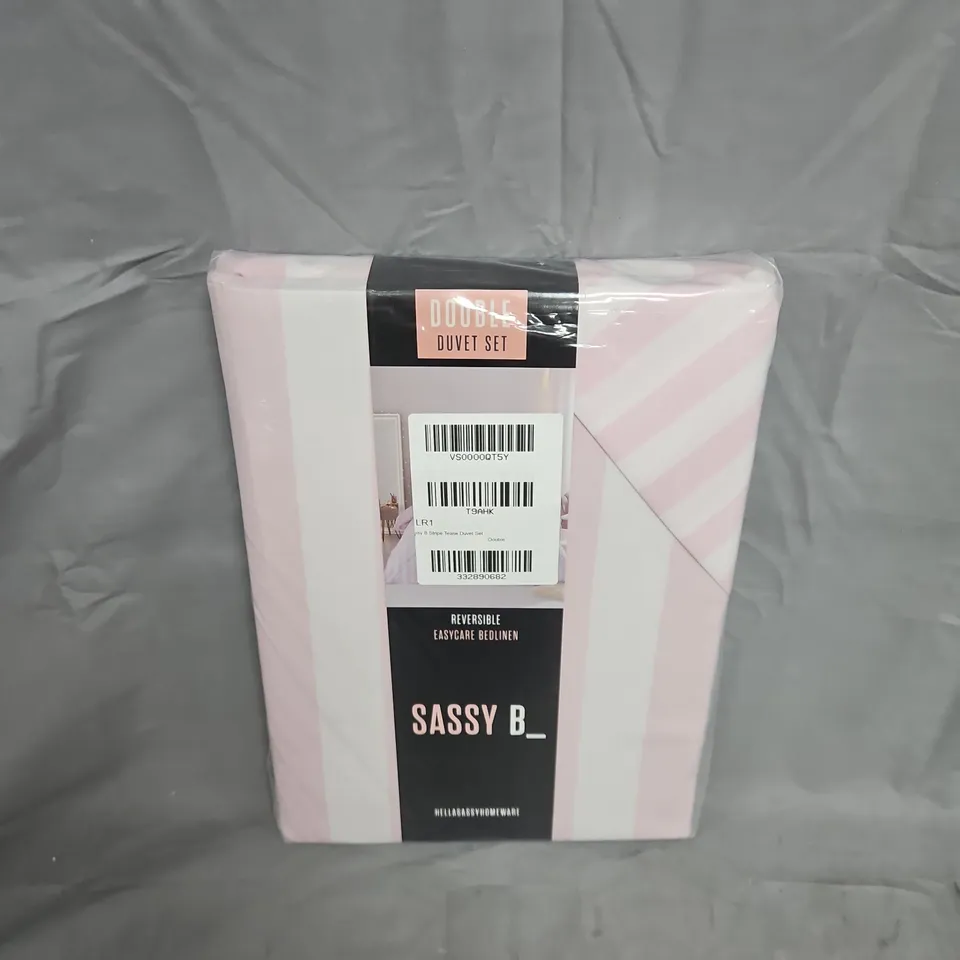 SASSY B STRIPE TEASE DOUBLE DUVET SET – PINK STRIPES (DOUBLE)