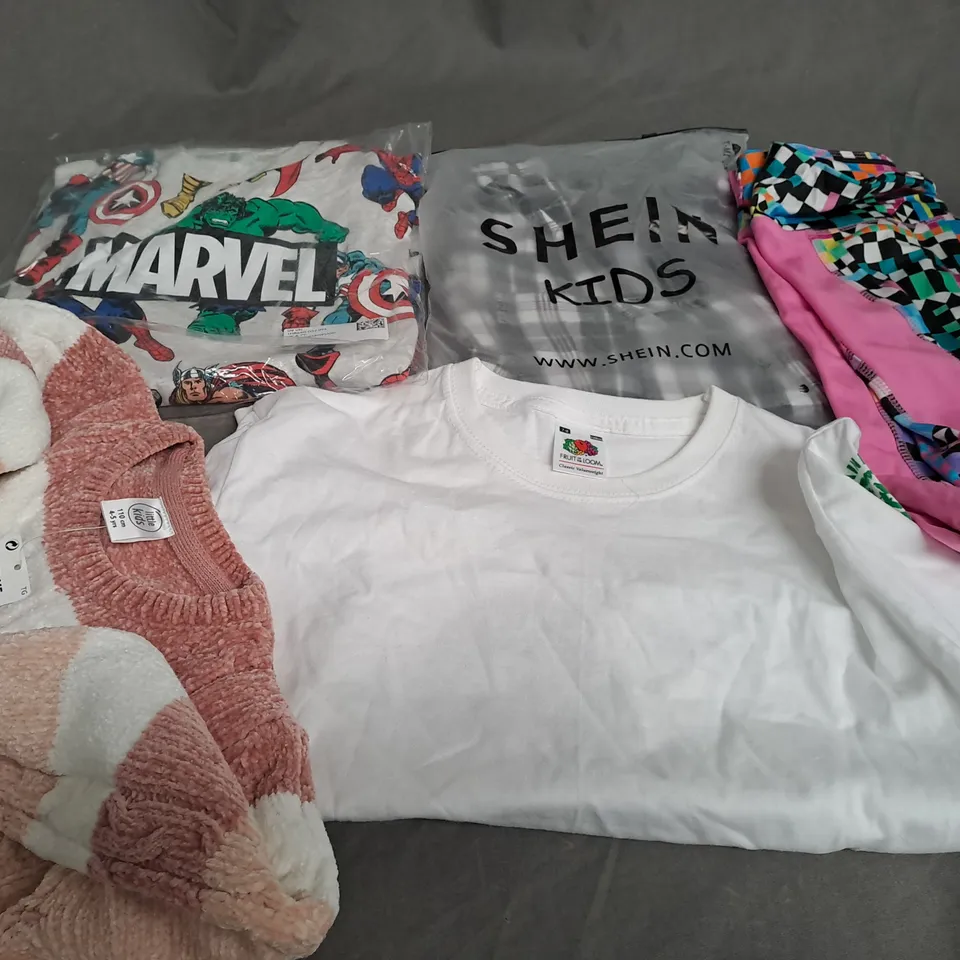 APPROXIMATELY 15 ASSORTED CHILDRENS CLOTHING PRODUCTS IN AGES RANGING FROM 5-10YRS 