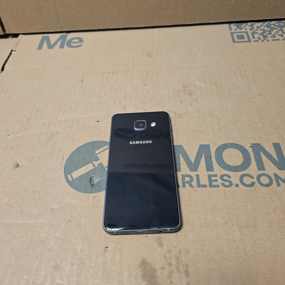 SAMSUNG GALAXY A3 SMART PHONE