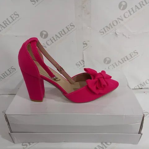 BOXED PAIR OF PINK HEELS SIZE 36
