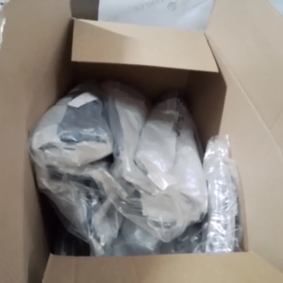 BOXED BRAND NEW APPROXIMATELY 10 SIMPLY BE WIDE LEAN JEANS BLUE AND SILVER SIZE 20R