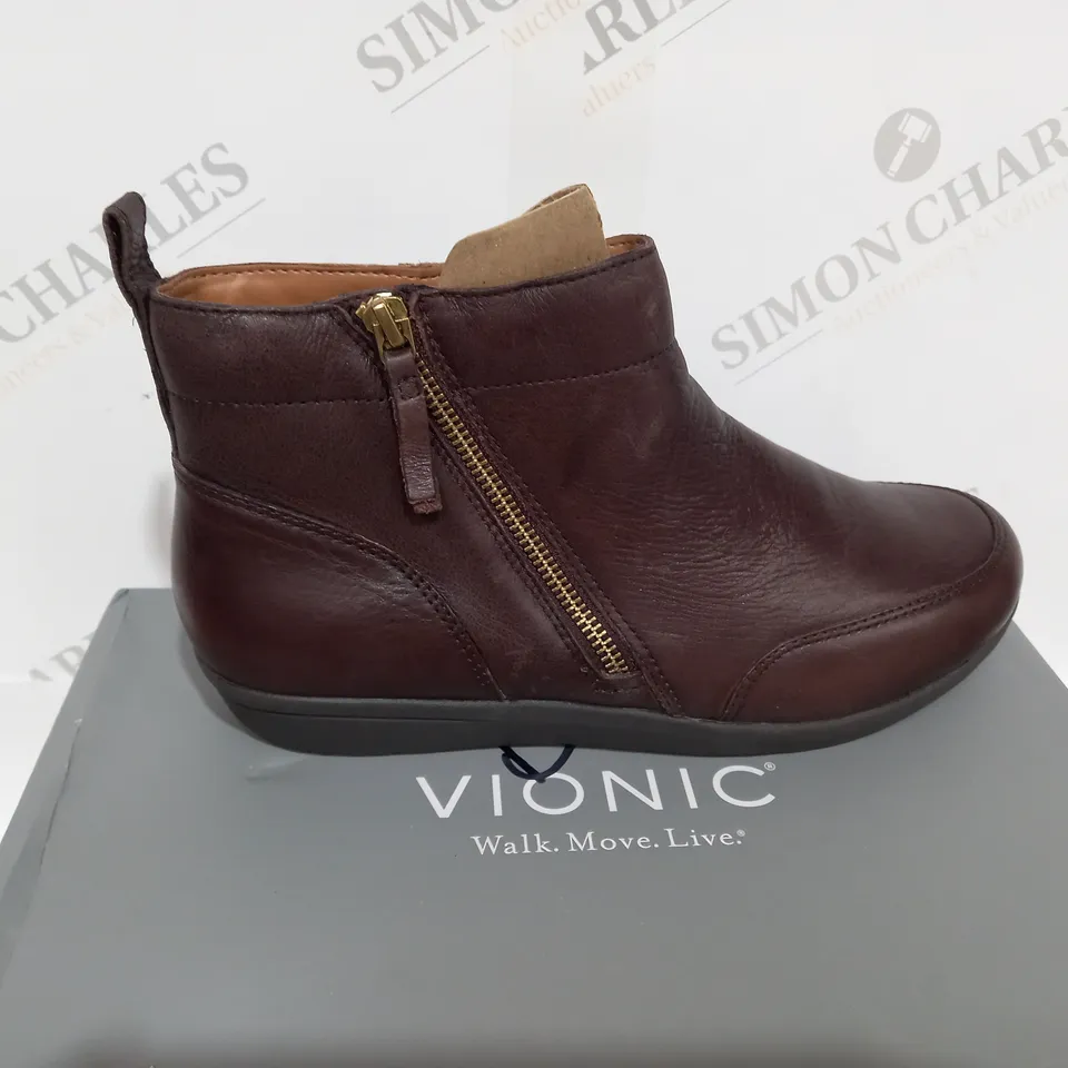 VIONIC LOIS BROWN ANKLE BOOTS - UK SIZE 6