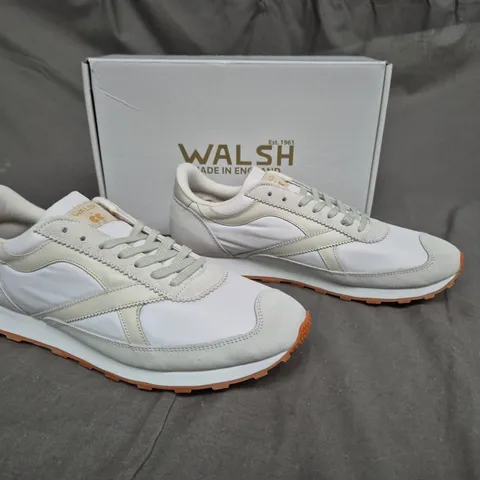 BOXED PAIR OF WALSH BEACON WHITE 11 