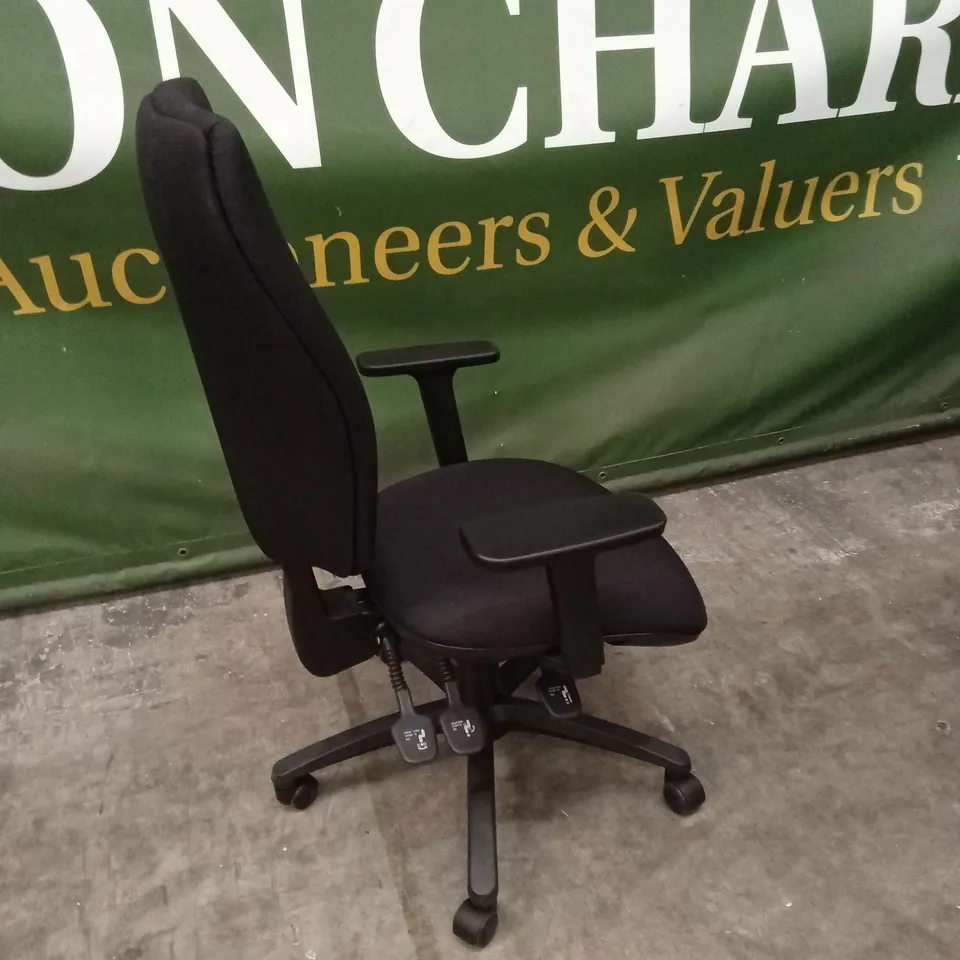 OFFICE CHAIR - BLACK FABRIC 