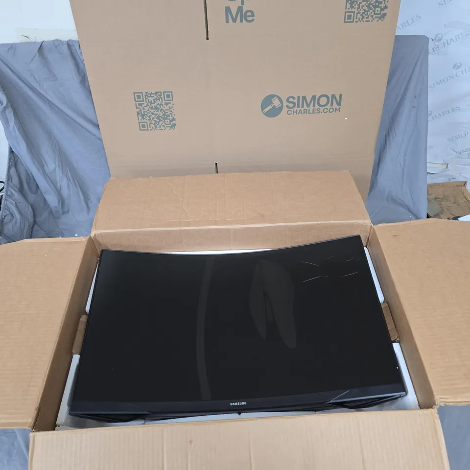 SAMSUNG ODYSSEY G5 27-INCH GAMING MONITOR (MODEL S27CG552EU)