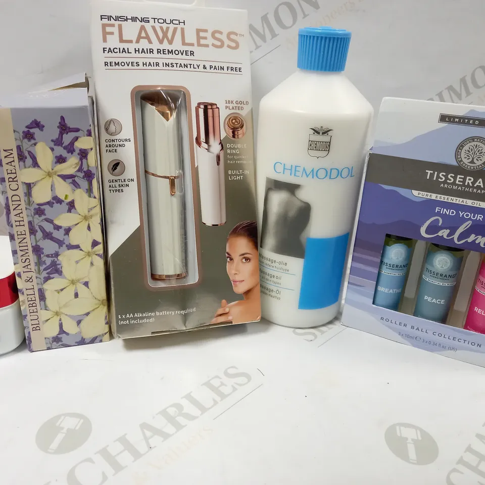 ASSORTED HEALTH AND BEAUTY ITEMS APPROX. 25 ITEMS 