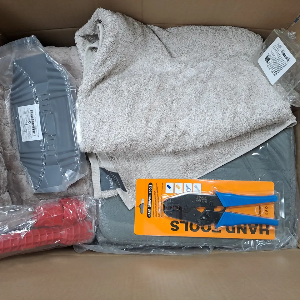 APPROXIMATELY 20 HOUSEHOLD ITEMS TO INCLUDE KETTLE, BEDDING, HAND CRIMPING TOOL, ETC - COLLECTION ONLY