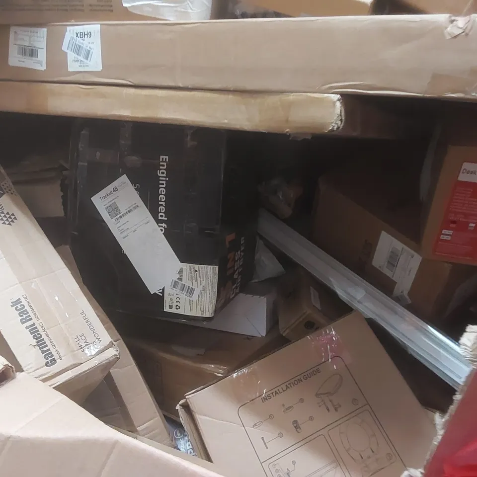 PALLET CONTAINING A LARGE QUANTITY OF ASSORTED ITEMS INCLUDING: 5-IN-1 AIRFRYER, SHOWER SEAT, CEILING FAN ECT