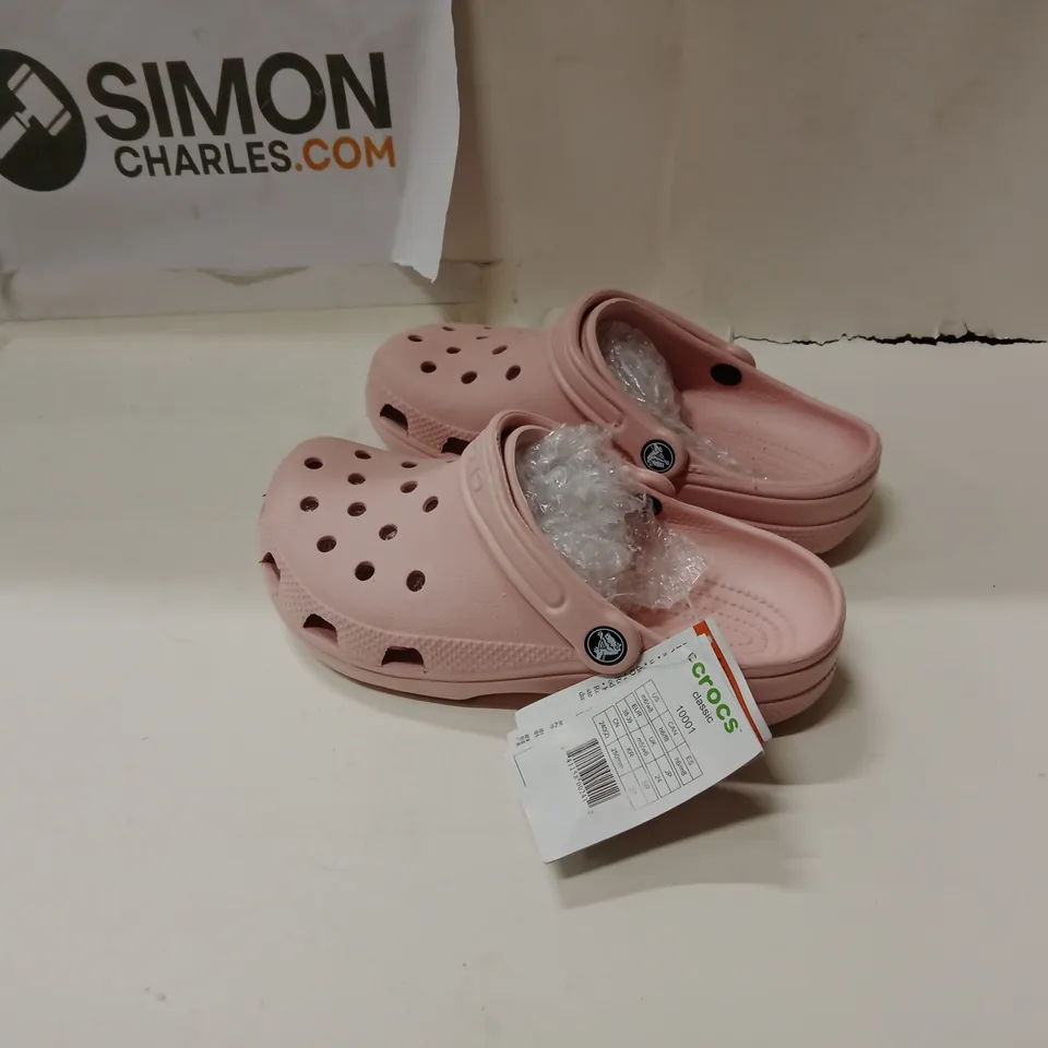 UNBOXED CROCS CLASSIC PINK CLOG, UK 5 (EU 38-39) – WOMEN'S FOOTWEAR