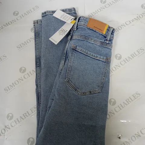 STRADIVARIUS MOM SLIM FIT JEANS SIZE 8