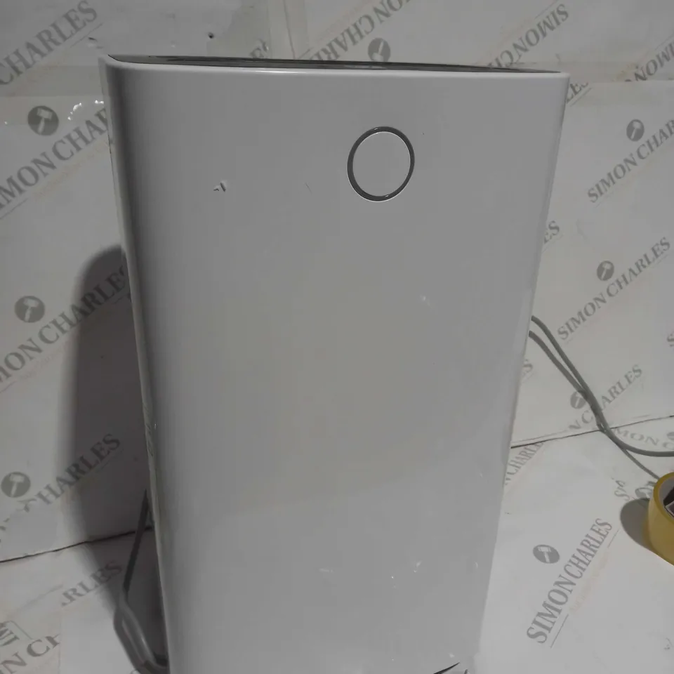 BOXED 12L DEHUMIDIFIER WITH 2L WATER TANK AND TIMER 