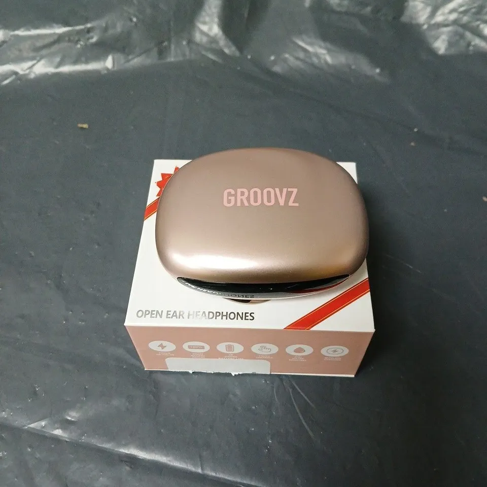 GROOVZ PLUS OPEN EAR HEADPHONES IN CHARGING CASE BOXED
