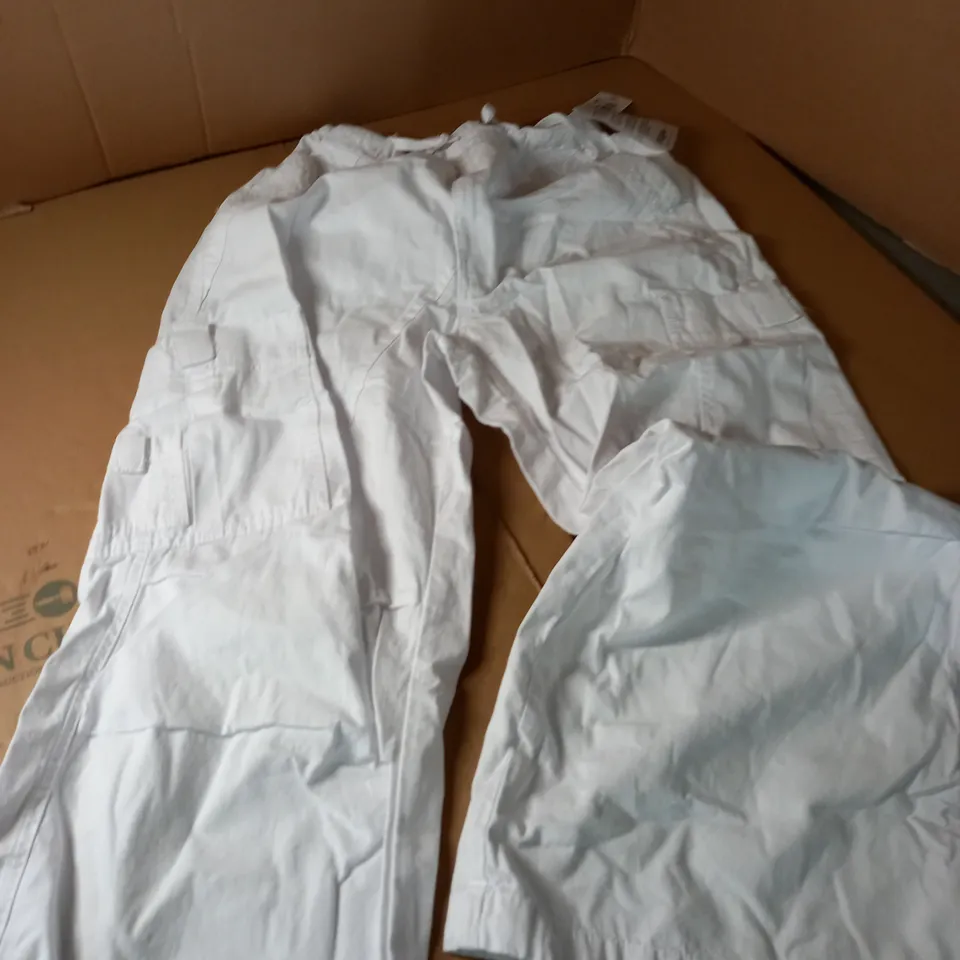 JADED LONDON WHITE CARGOM TROUSERS - SIZE S