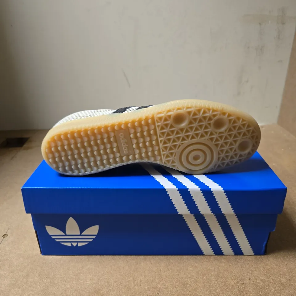 ADIDAS SAMBA OG W SNEAKERS – WHITE/CREAM MESH, UK 7.5