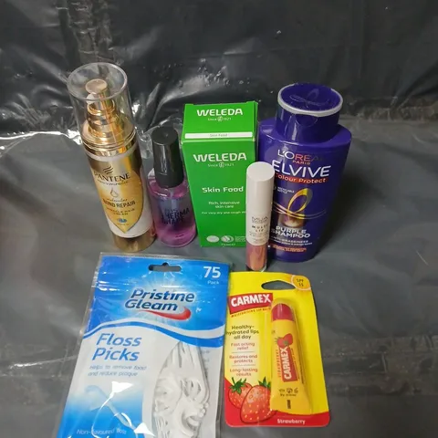 APPROXIMATEY 20 ASSORTED HEALTH AND BEAUTY PRODUCTS TO INCLUDE WELEDA SKIN FOOD, DENTAL FLOSS PICKS AND ELVIVE PURPLE SHAMPOO
