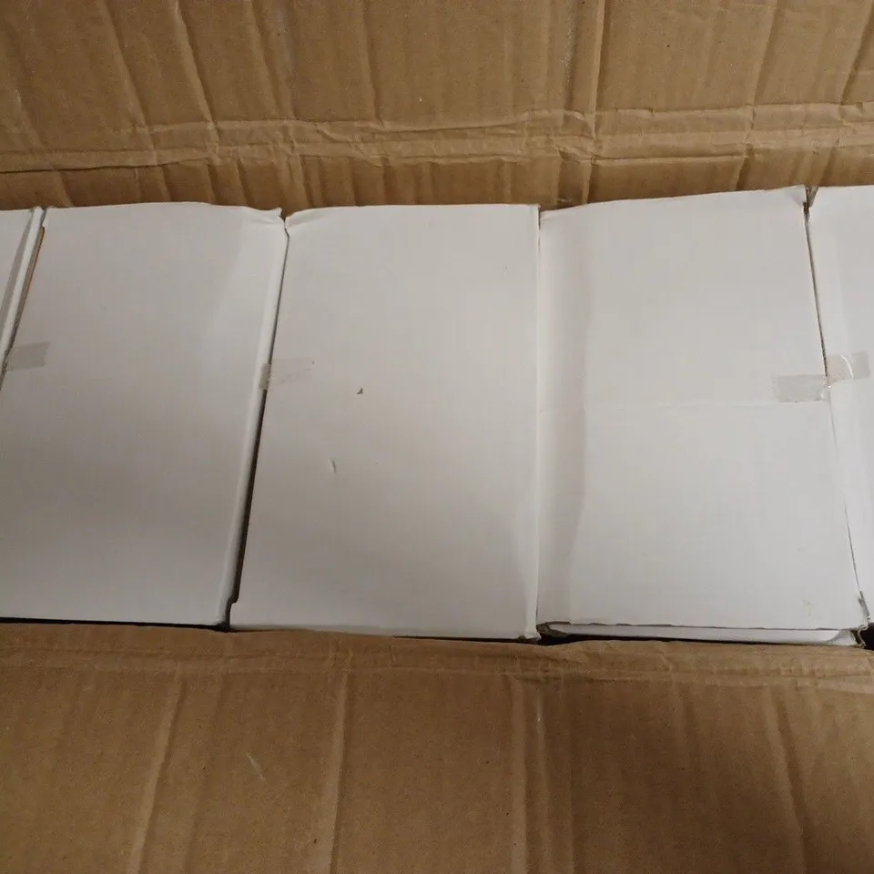 APPROXIMATELY 25 BOXES OF XMAS STRING LIGHTS IN MULTICOLOUR