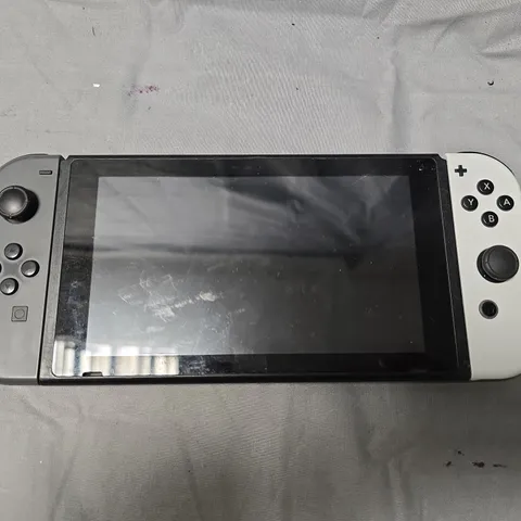 NINTENDO SWITCH CONSOLE (SCREEN & JOYCONS ONLY)