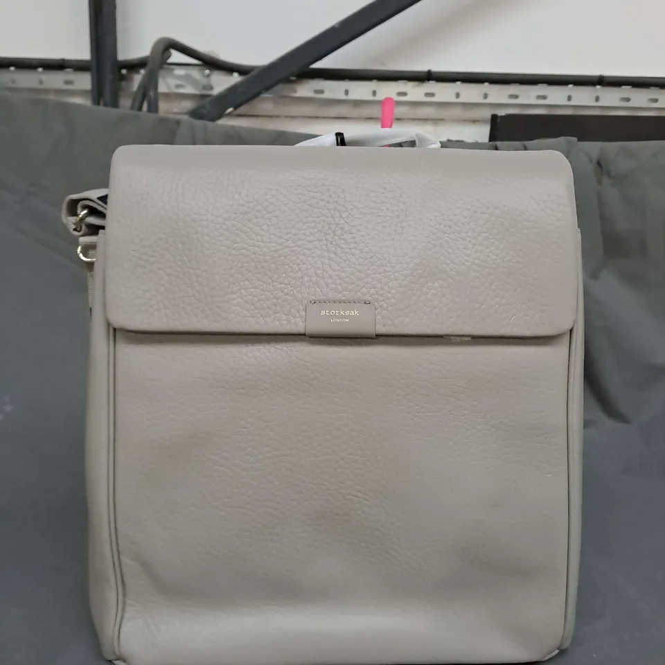 STORKSAK ST JAMES LEATHER TAUPE BACK PACK