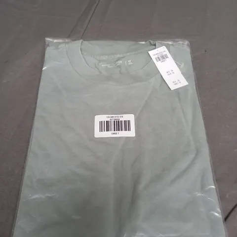 BAGGED ABERCROMBIE AND FITCH CASUAL T-SHIRT SIZE L