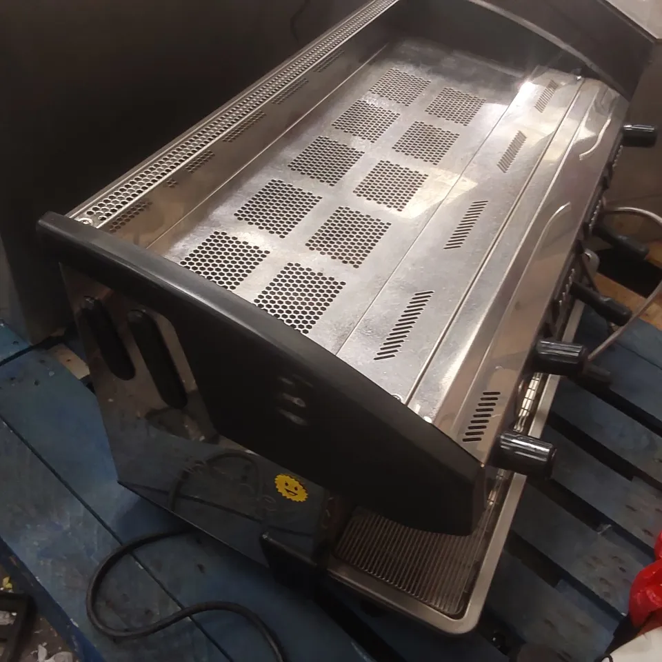 EXPROBAR COMMERCIAL 3 GROUP COFFEE MACHINE