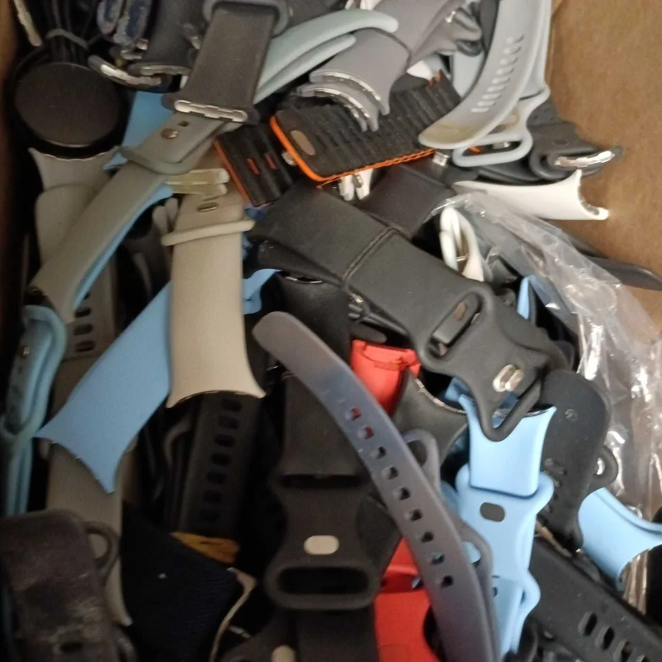 BOX OF APPROXIMATELY 200 ASSORTED WATCH STRAPS
