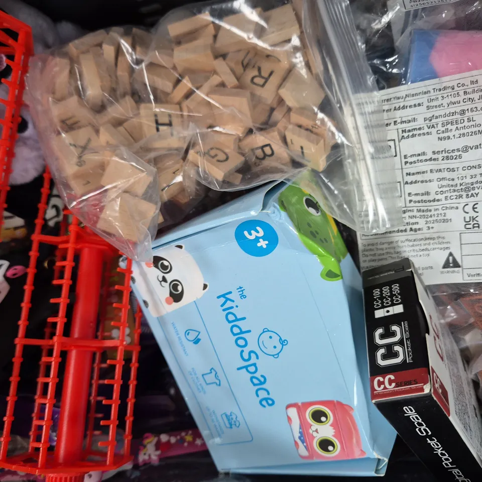 APPROXIMATELY 10 ASSORTED TOYS AND GAMES TO INCLUDE WOODEN THREADING KIT, ETC