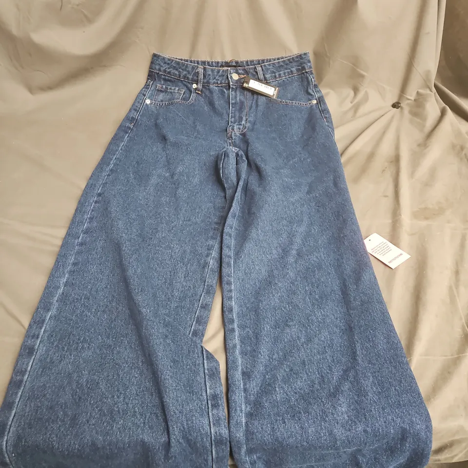 WOMEN'S DENIM JEANS - MID BLUE WASH, WIDE-LEG WITH TURN-UP HEM, UK 8