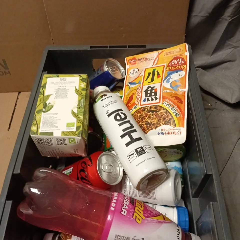 APPROXIMATELY 15 ASSORTED FOOD AND DRINK ITEMS INCLUDING ORGANIC NETTLE TEA AND HUEL VANILLA DRINK 