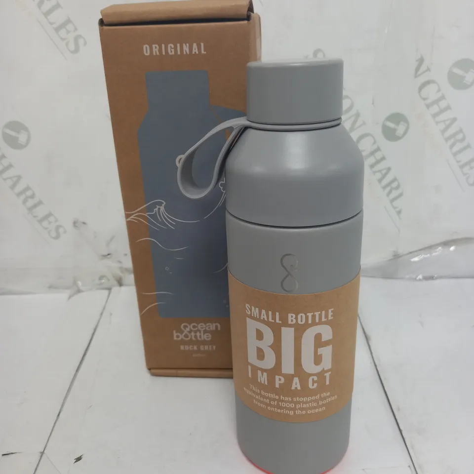 BOXED OCEAN BOTTLE IN ROCK GREY 500ML