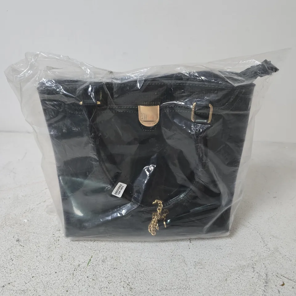 dark green handbag with gold-tone hardware and chain detail 