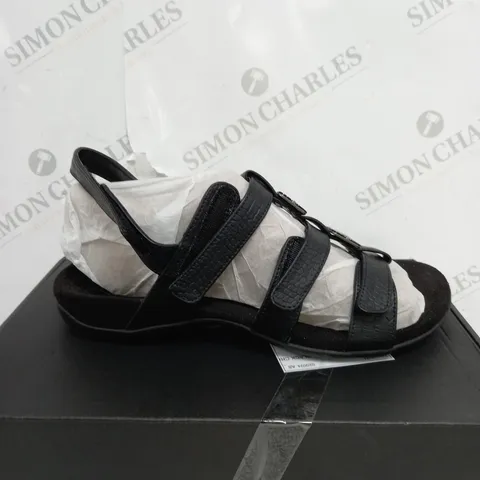 BOXED PAIR OF VIONIC REST AMBER SANDAL BLACK SIZE 7