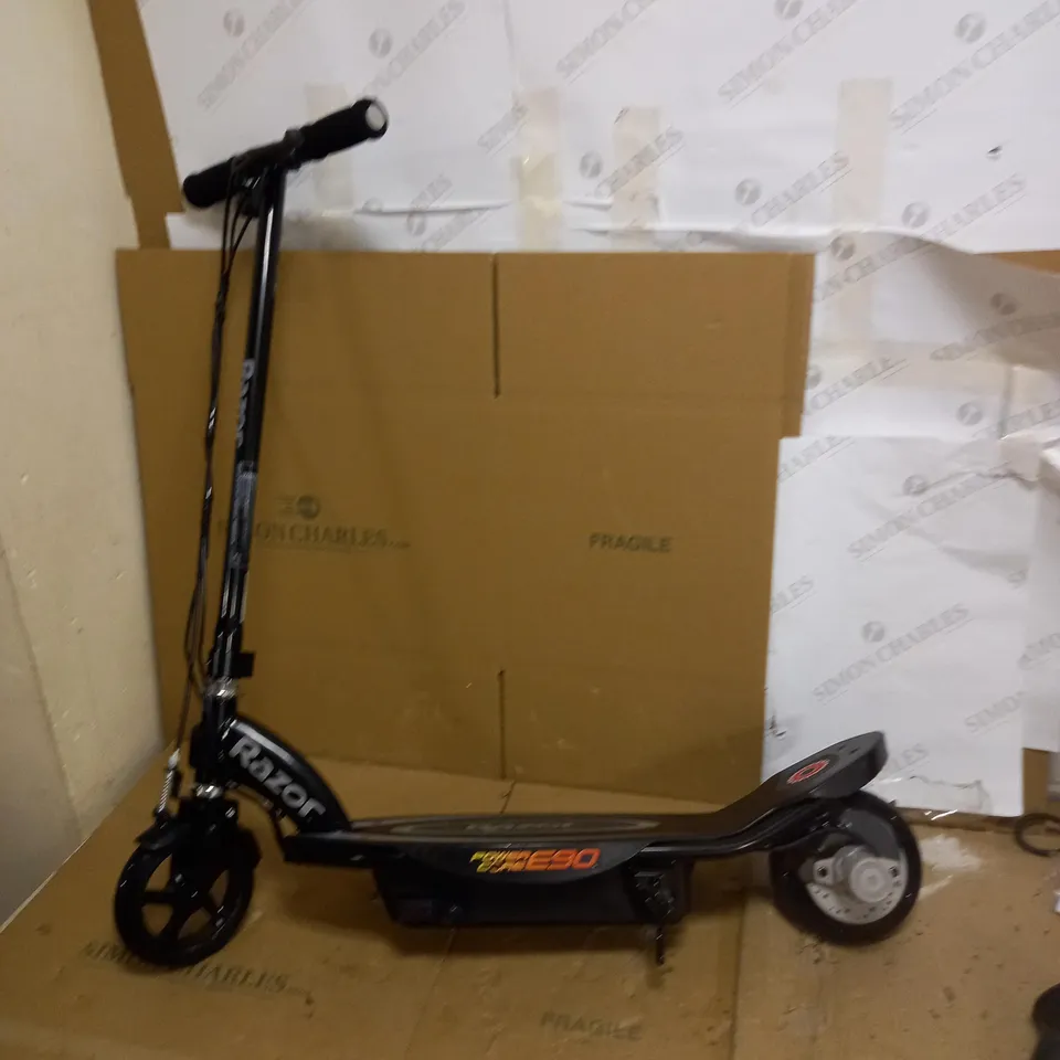 RAZOR POWERCORE E90 SCOOTER BLACK RRP £199.99