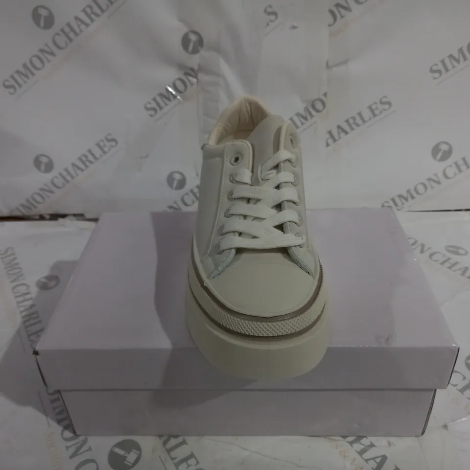 CHUNKY LOW TOP LACE UP TRAINER BEIGE SZE 36
