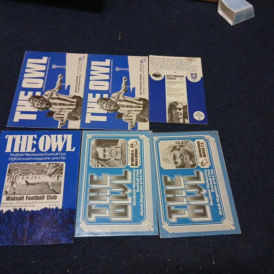 APPROXIMATELY 21 ASSORTED SHEFFIELD WEDNESDAY MATCH DAY PROGRAMMES FROM THE 1970'S-1990'S