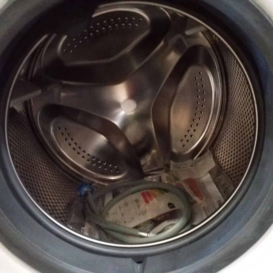 HOTPOINT FREESTANDING WASHING MACHINE 8KG LOAD