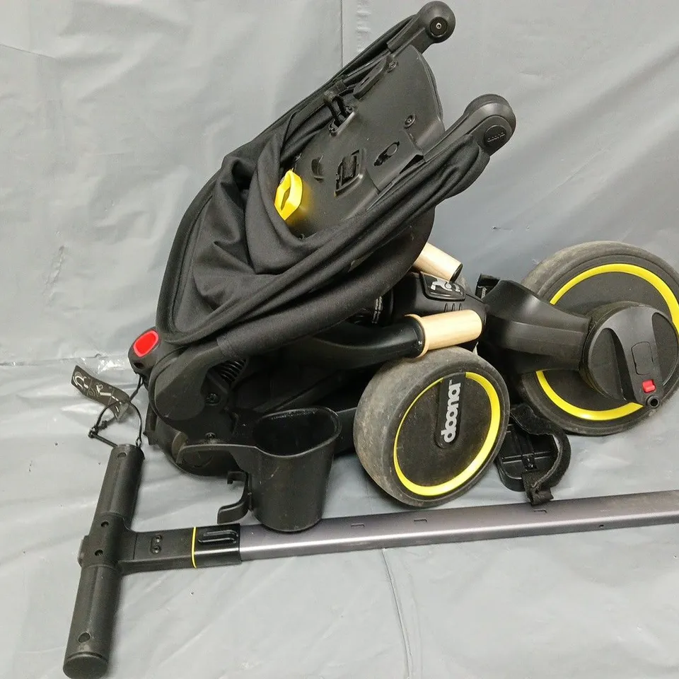 DOONA LIKI S5 TRIKE - NITRO BLACK - COLLECTION ONLY