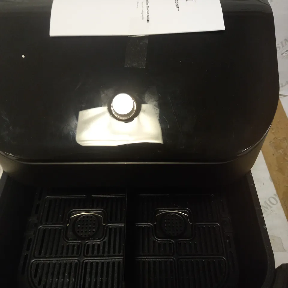 INSTANT VORTEX PLUS VERSAZONE-8.5L DIGITAL HEALTH AIR FRYER BLACK