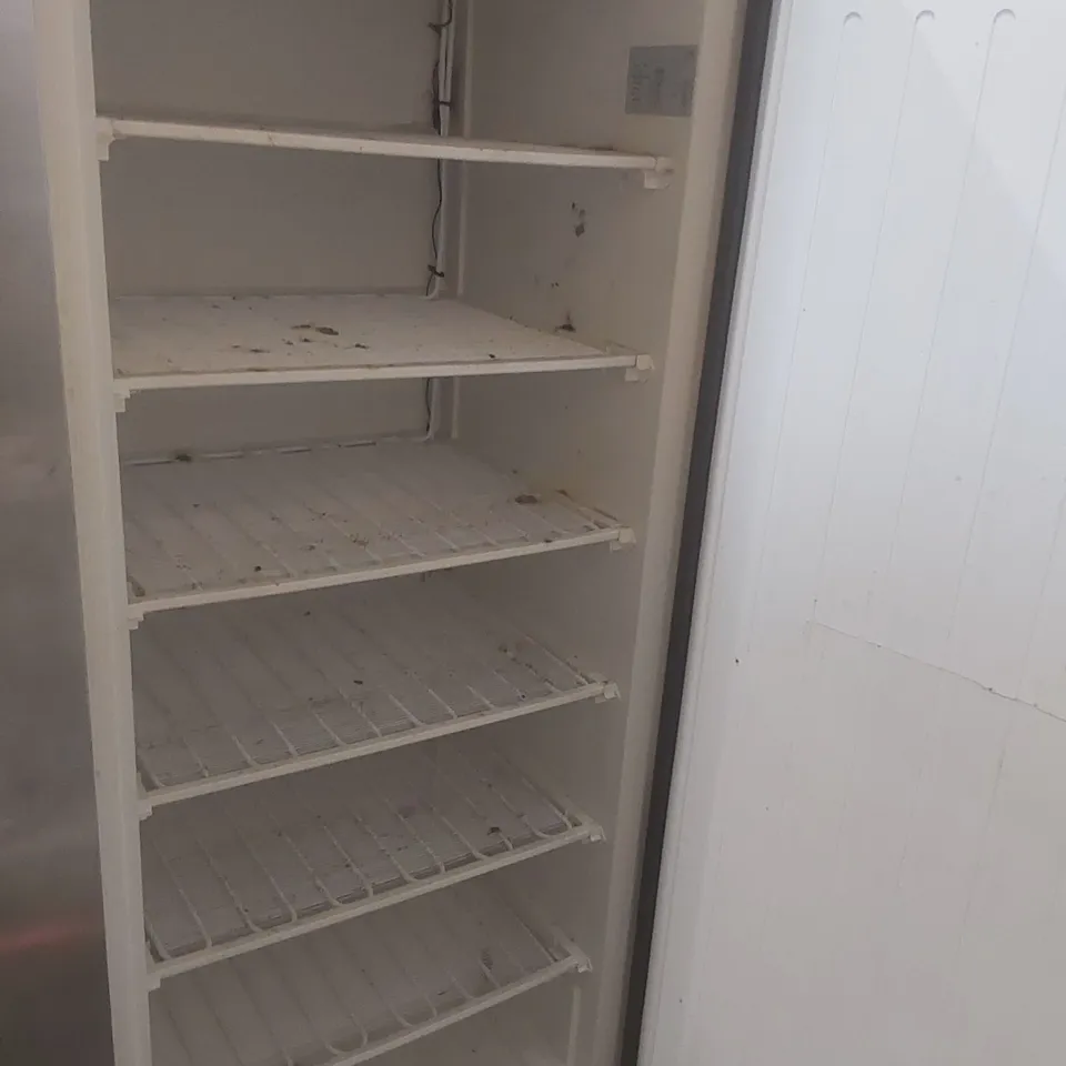 HF600 COMMERCIAL TEMPERATURE CONTROLLED UPRIGHT FOOD STORAGE CABINET