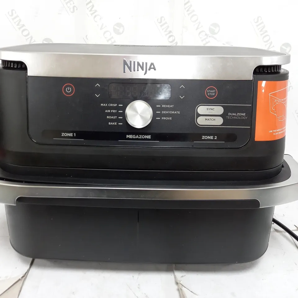 BOXED NINJA 10.4L FOODI FLEXDRAWER DUAL AIR FRYER IN BLACK AF500UK