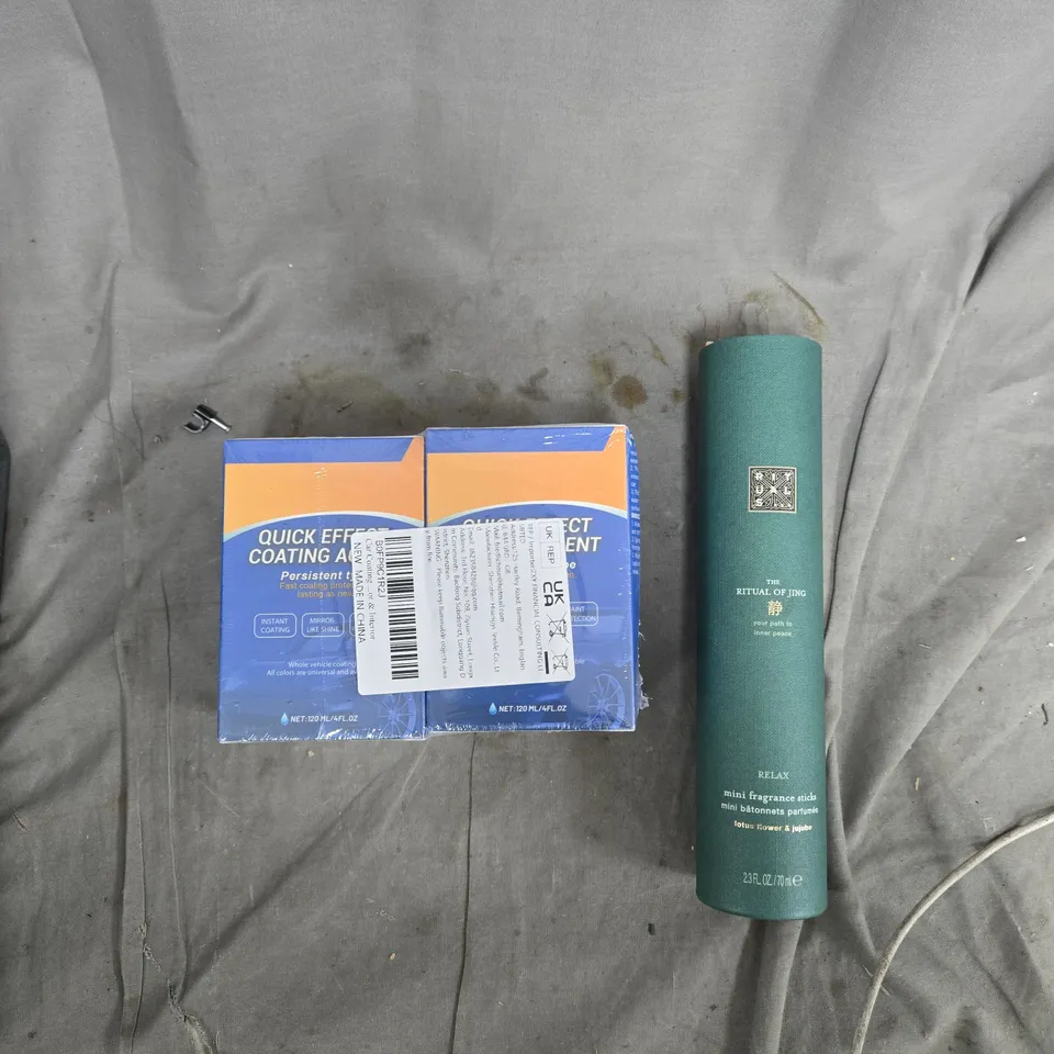 A TOTE OF ASSORTED ITEMS TO INCLUDE, RITUALS THE RITUAL OF JING MINI FRAGRANCE STICKS REED DIFFUSER (RELAX) – MIXED LOT