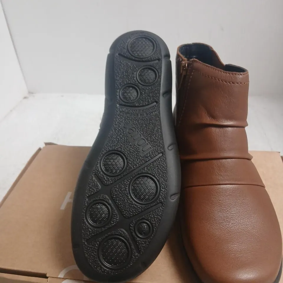 HOTTER ASTLEY WIDE ANKLE BOOTS – RICH TAN, UK 5 (US 7, EU 38)