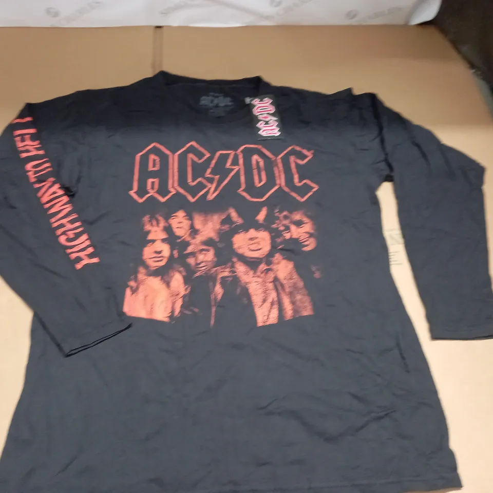 AC/DC LONG SLEEVE T-SHIRT - MED