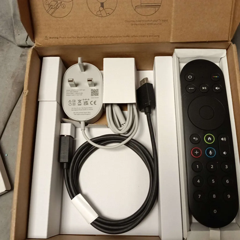 SKY STREAM STREAMING MEDIA PLAYER WITH REMOTE – BOXED