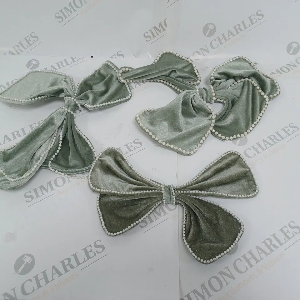 ALISON CORK SET OF 3 VELVET CLIP ON BOWS