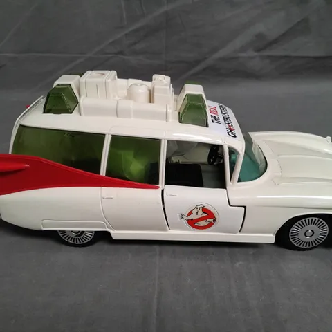 GHOSTBUSTER - ECTO-1 CAR